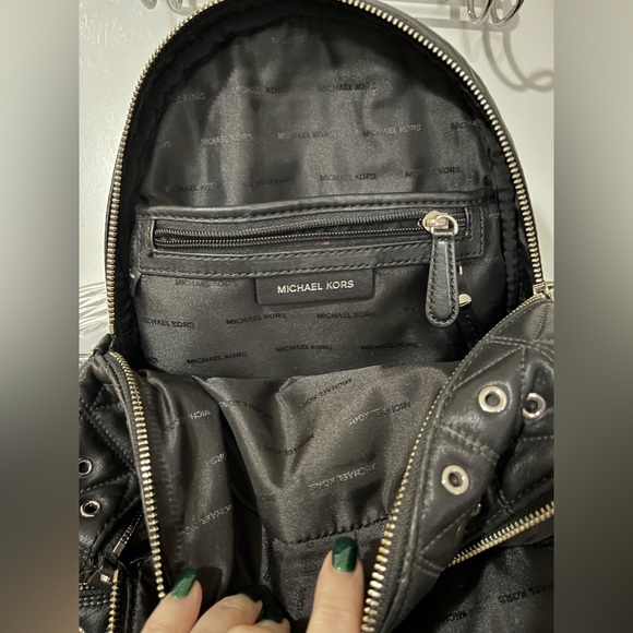 MICHAEL KORS BLACK BACKPACK - Picture 5 of 6